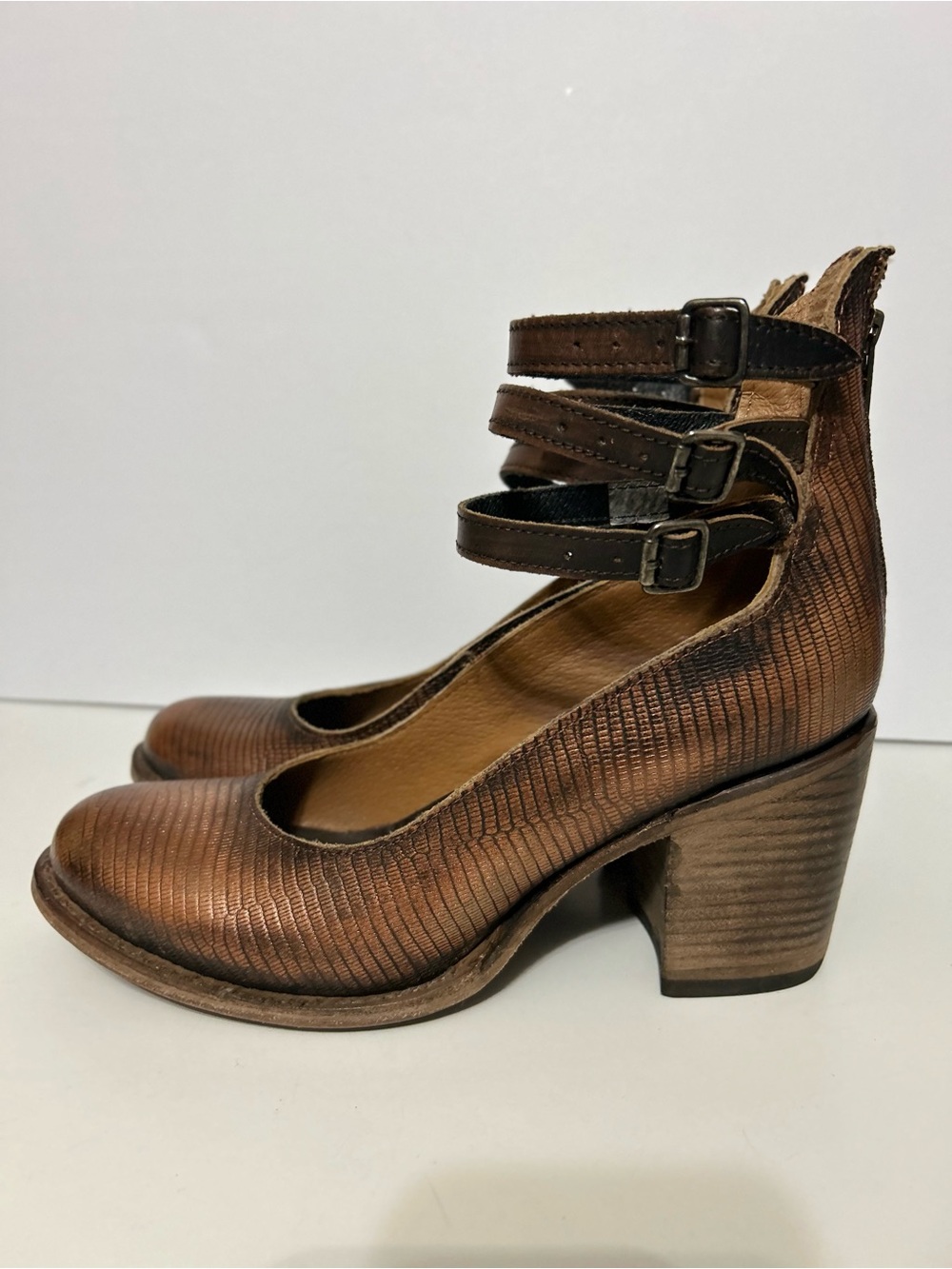 ⭐️Freebird Randy Snake Print Copper shoes size 10⭐️ - Picture 2 of 10